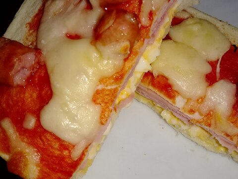 卵ハムサンドピザ